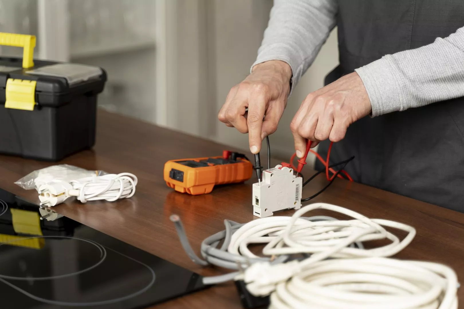 Commercial Electrical Condition Reports Woking, Guildford, Cobham