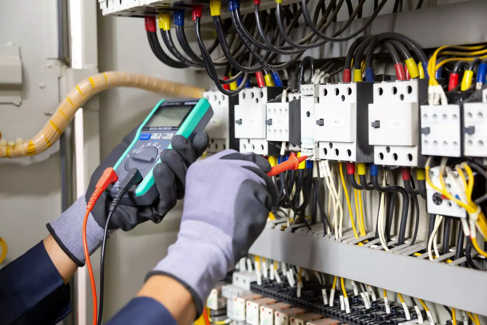Electrical Contractors In Woking | Local Electrician In Woking
